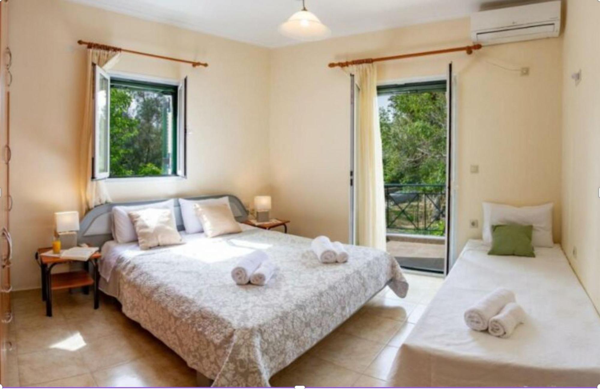Nikis - Lefkada Private Parking Holiday home
